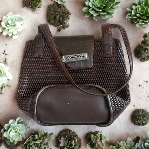 brown over the shoulder bag. 🤎🤎🤎